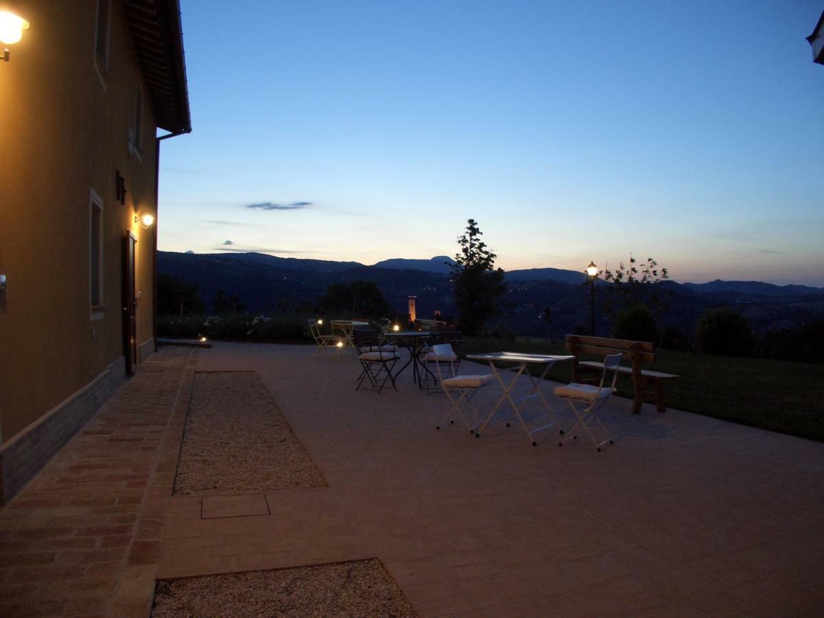 Al Castello Villa San Severino Marche Eksteriør billede